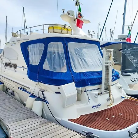 Bateau-hôtel Mic Nic
